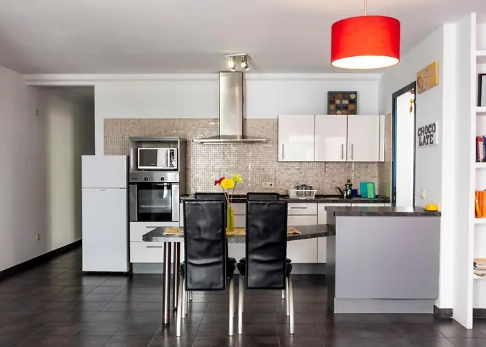 Sunshine カレタ・デ・ファマラ